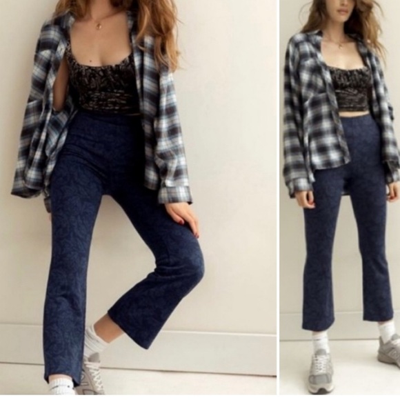 Urban Outfitters Pants - UO Blue Pant Cara Kick Flare High Waisted Floral Pattern Size Medium